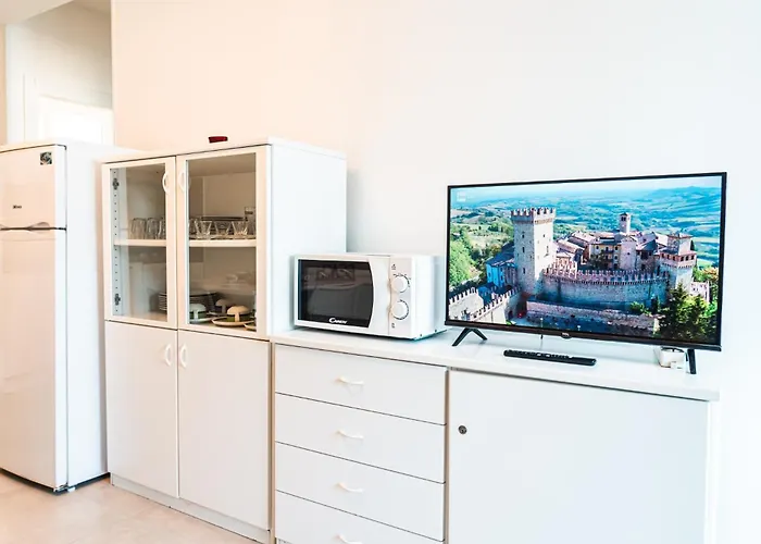 Athena ביביונה